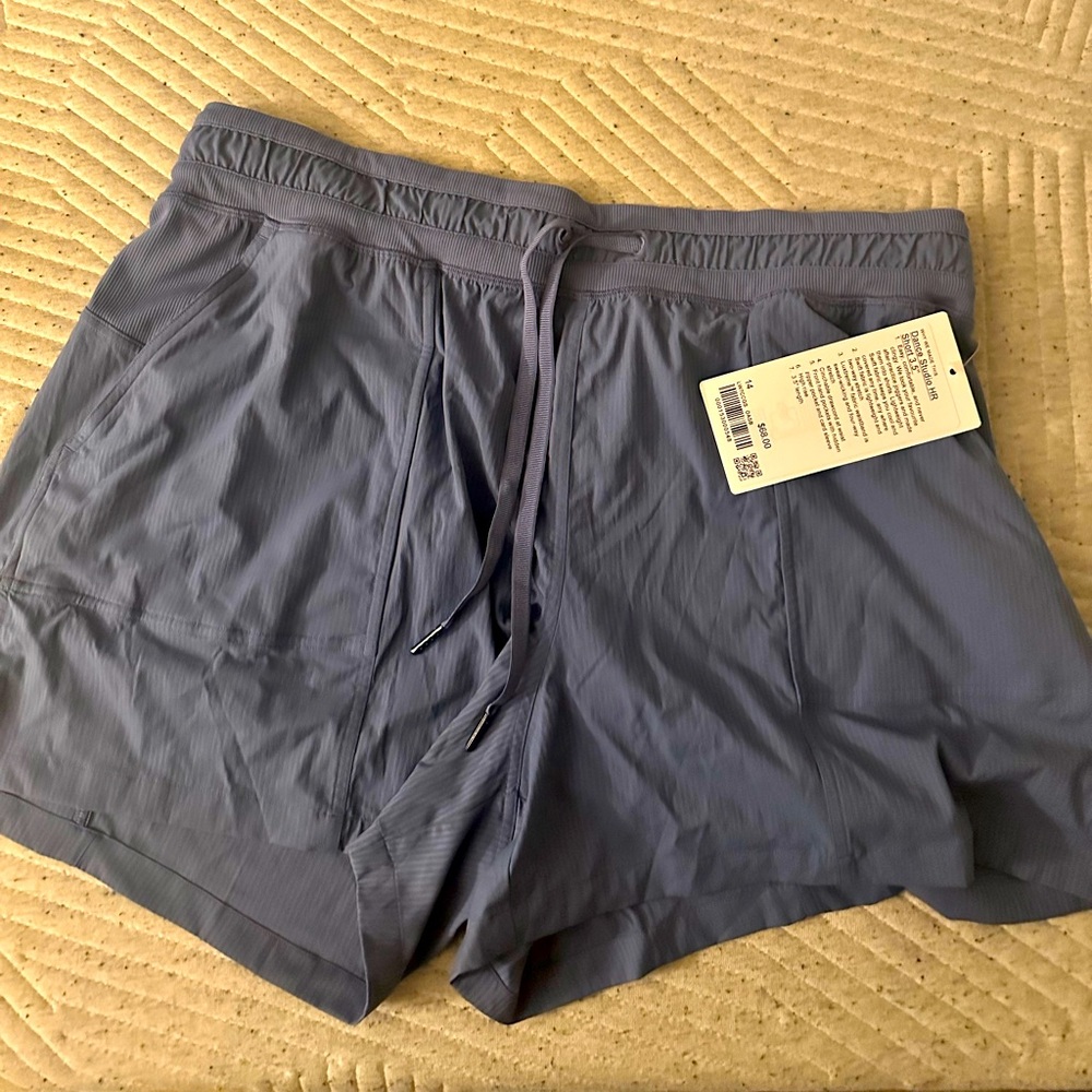 Dance studio High rise short 3.5”